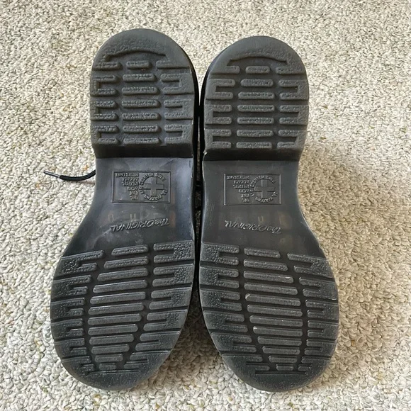 Dr. Martens 1460 Lace Up Boot Size 8 - Picture 7 of 7